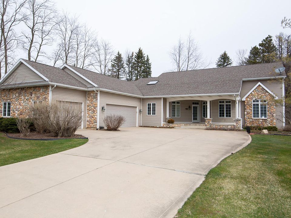 1st image of 5430 Misty Creek Dr