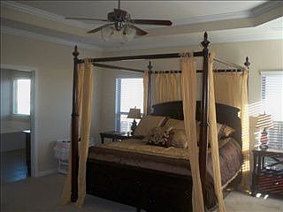 3rd image of 2910 McKinley Dr