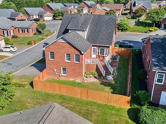 5th image of 4301 Hampton Club Ct