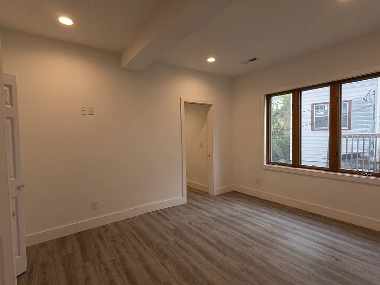 611 Railroad Ave — Photo 14