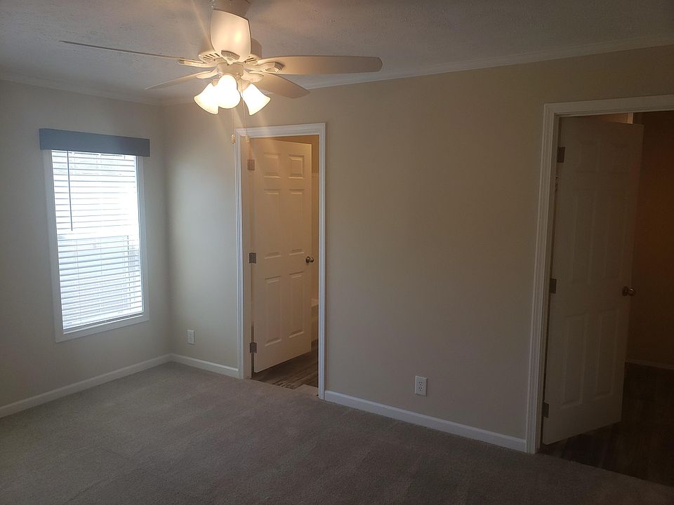 2nd image of 125 Woodview Rd