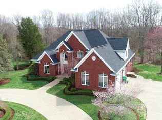 701 Foxfire Rd, Elizabethtown, KY 42701