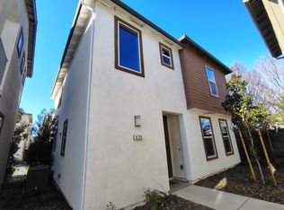 4226 Ocean Ln, Elk Grove, CA 95757