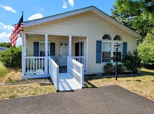 27 Ivy Ct, New Hope, PA 18938