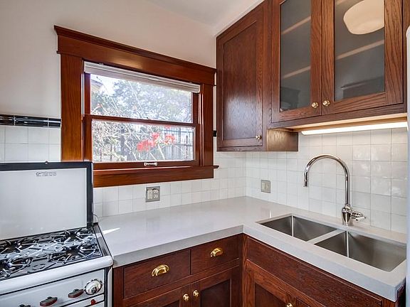 3rd image of 2822 B St