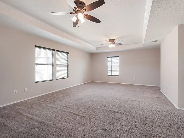 602 Trinity Mdw — Photo 7