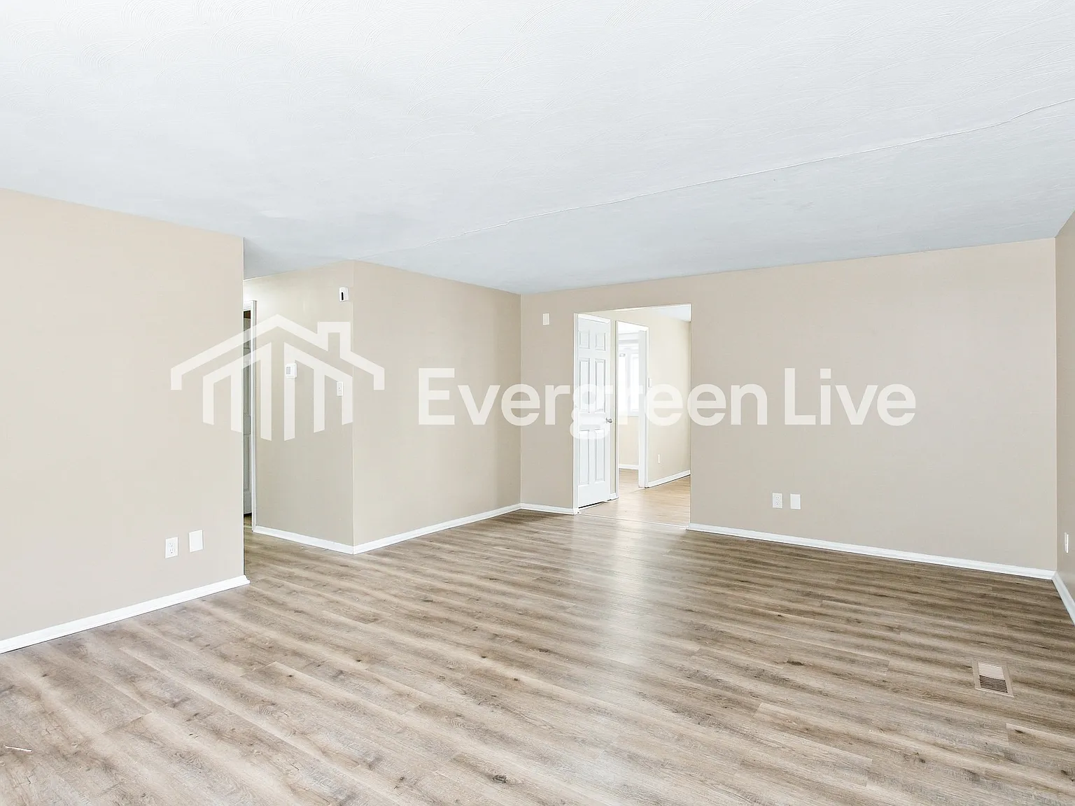 3 bed, 2.0 bath, 1597 sqft, $1,495 — Photo 3