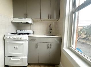 64-30 68th Ave #4, Ridgewood, NY 11385