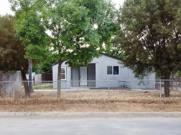 395 S W Street, Porterville, CA 93257