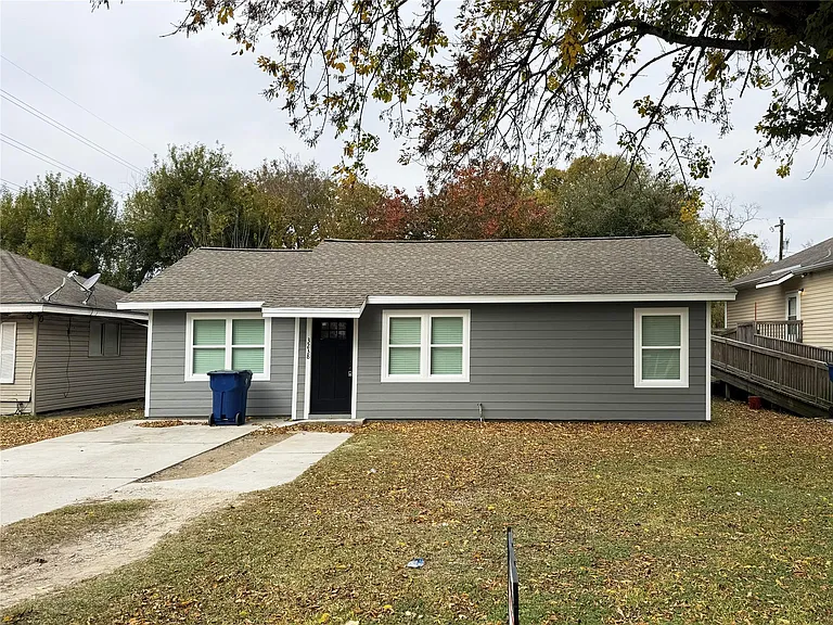 3238 Texas Ave — Photo 1