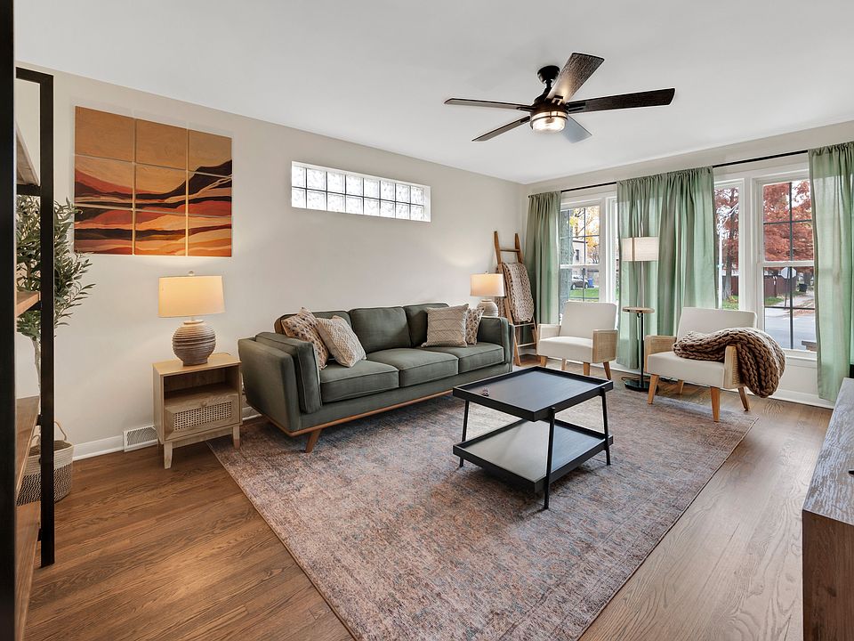 Living Room Main Level