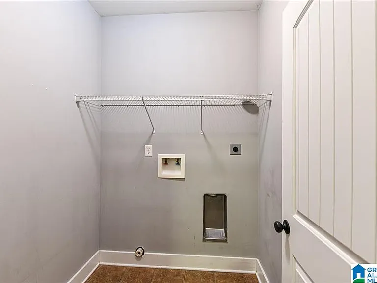 366 Kingston Cir — Photo 18