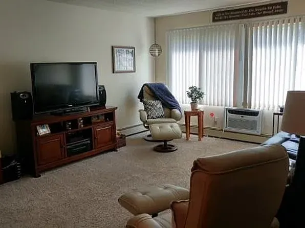 1652 9th Street, 1652 9th St #2, Saint Paul, MN 55110