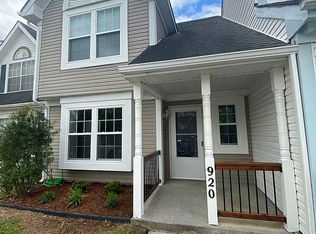 920 Pocahontas Ct, Smithfield, VA 23430