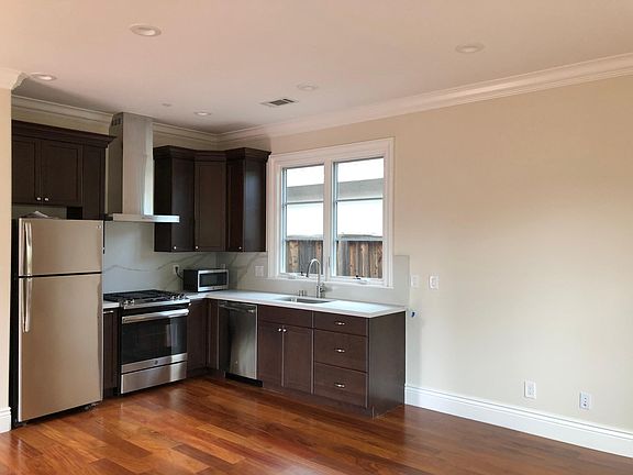 2nd image of 460 Beresford Ave #1