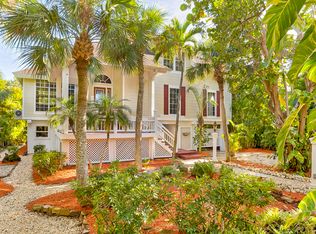 950 Cabbage Palm Ct, Sanibel, FL 33957