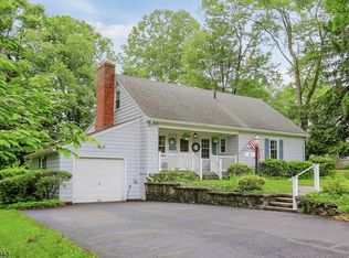 31 Old Colony Rd, Bernardsville, NJ 07924