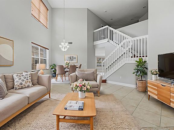 3rd image of 2332 SW 126th Avenue