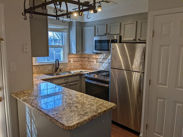 4705B Blue Bird Ct — Photo 8