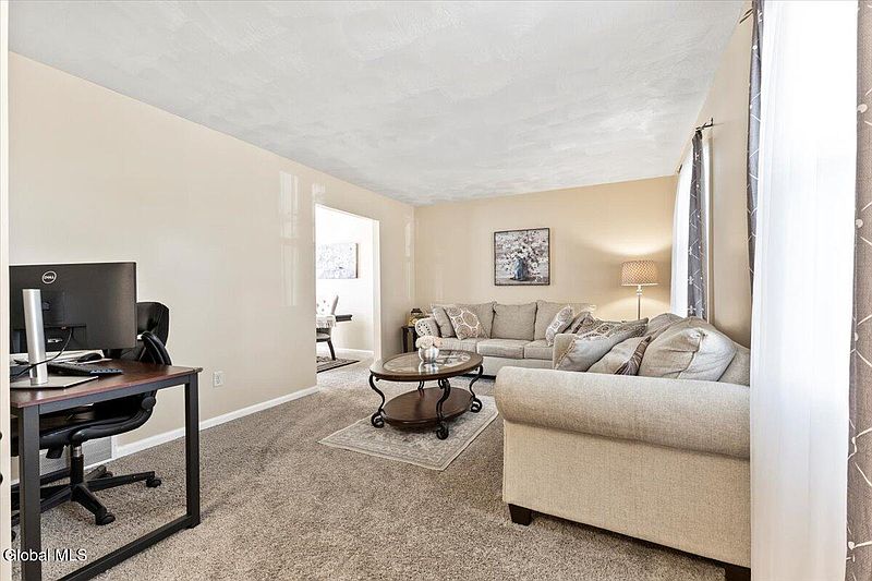 3rd image of 12 Glenmore Drive