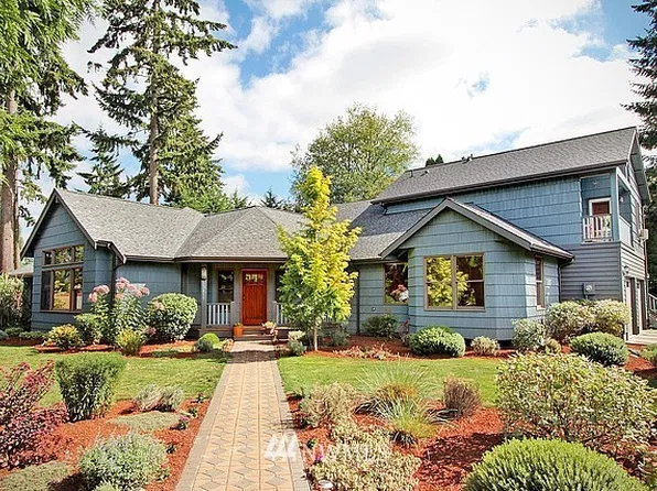 13817 SE 7th St, Bellevue, WA 98005