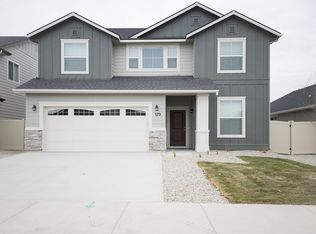 129 S Iceberg Lake Ave, Meridian, ID 83642