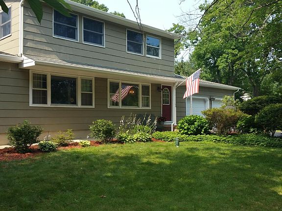 2nd image of 898 Landers St