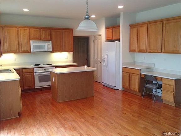 3rd image of 16591 Johnson Creek Dr #24