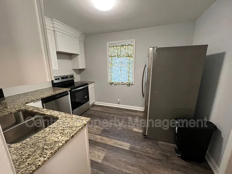 221 Church St — Photo 13