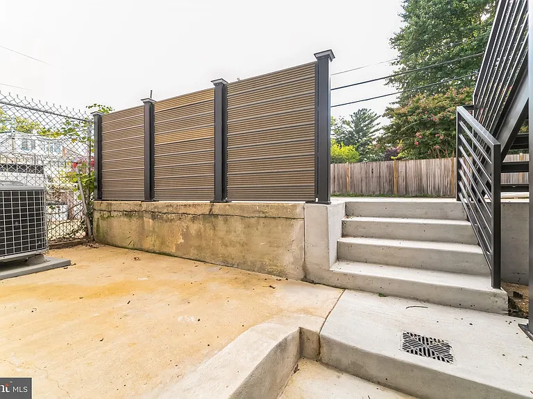 2411 N Capitol St NE #B — Photo 20