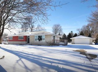 W6649 Greenville Dr, Greenville, WI 54942