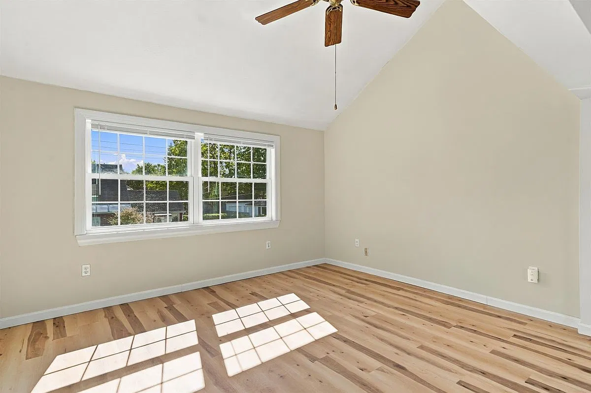 2 bed, 1.0 bath, 950 sqft, $2,000 — Photo 4