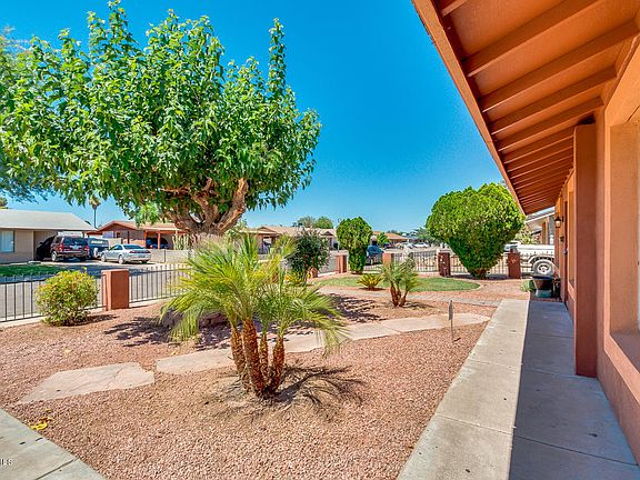 4th image of 8310 W Heatherbrae Dr