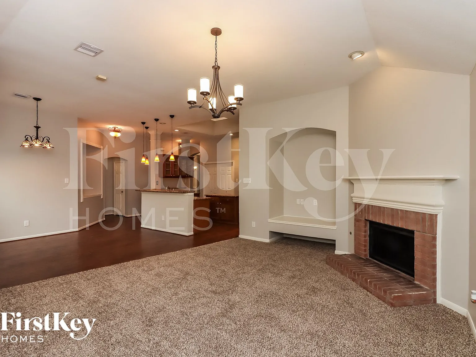 4 bed, 2.0 bath, 2223 sqft, $2,815 — Photo 3