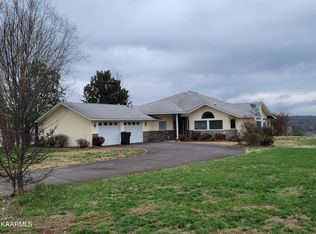 1605 Rivergate Ridge Ct, Sevierville, TN 37862