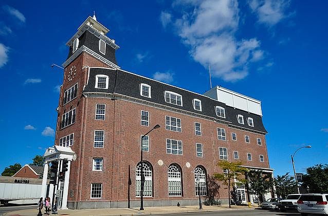 Building Photo 5