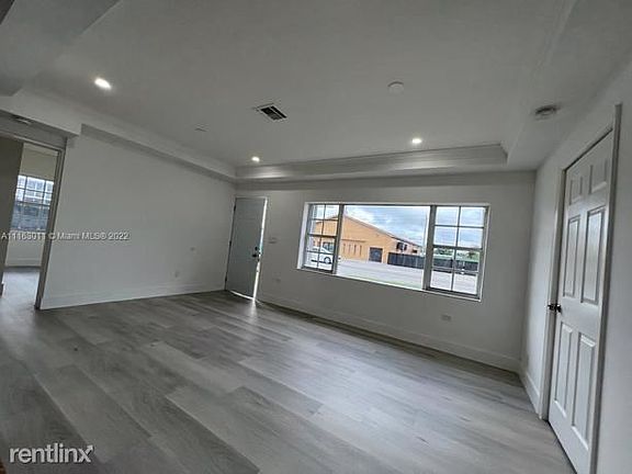 3rd image of 1239 Ali Baba Ave