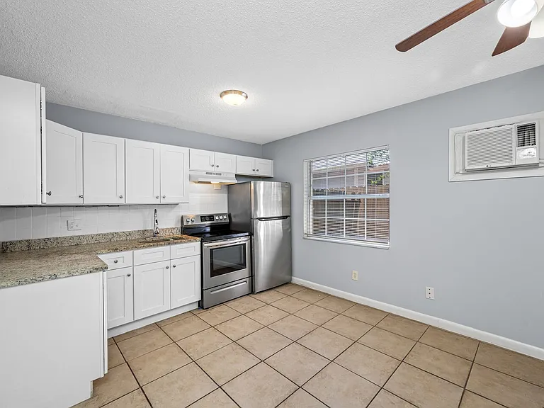 5113 N Nebraska Ave — Photo 29