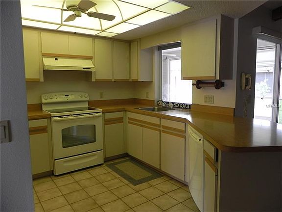4th image of 1381 Roosevelt Dr