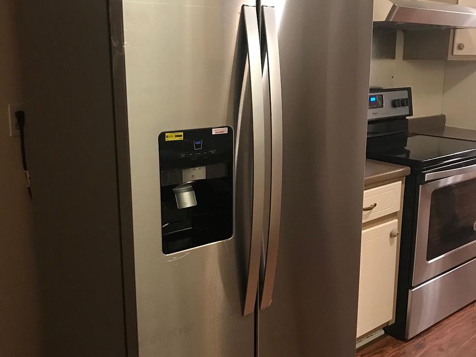 1st image of 185 Cavalier Ct