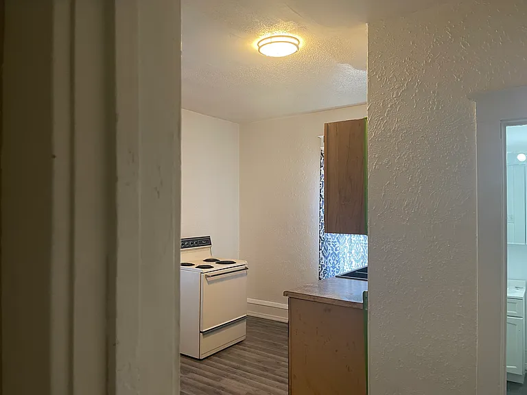 1708 N Monroe St #1 — Photo 10