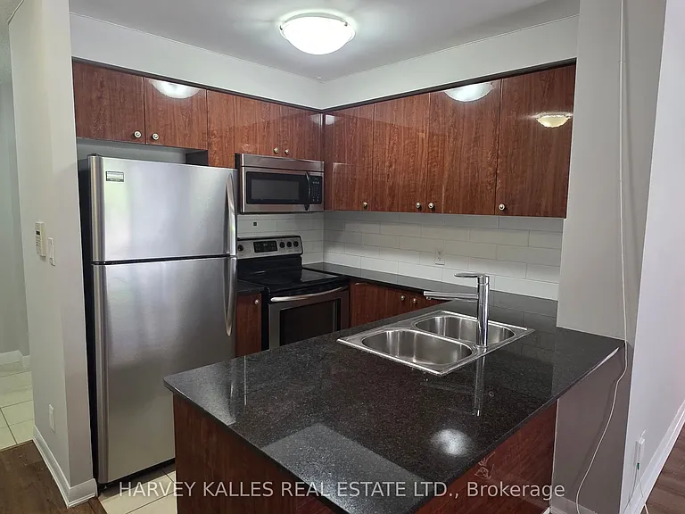 5793 Yonge St #505 — Photo 2