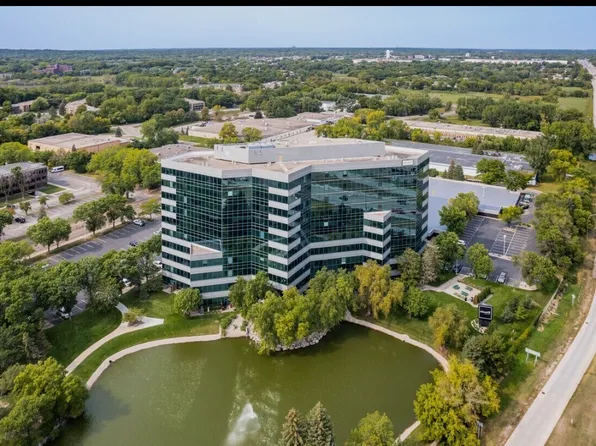 5601 Smetana Dr, Minnetonka, MN