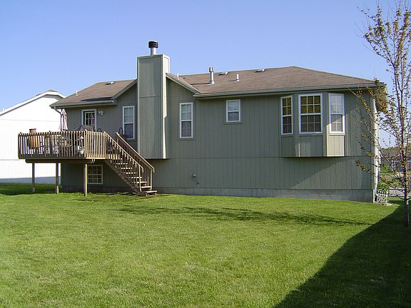 Lg Level Lot on Cul-de-sac