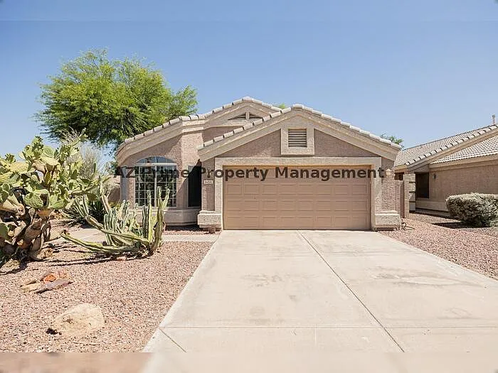 1654 W Geronimo St — Photo 2