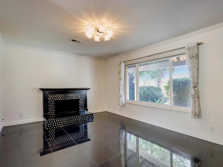 1589 Saint Regis Dr — Photo 5