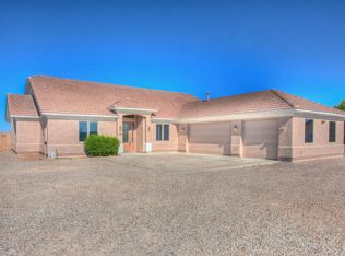 1960 N Tahoe Pass, Huachuca City, AZ 85616