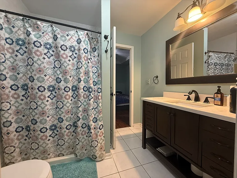 122 Gall Ln — Photo 7
