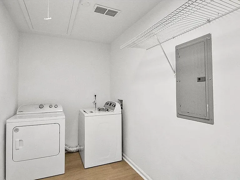 961 Fair St SW — Photo 7