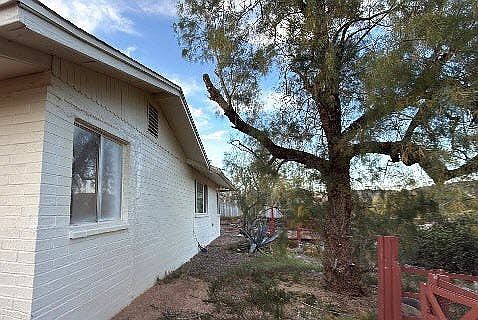 3rd image of 1214 E Moon Vista St